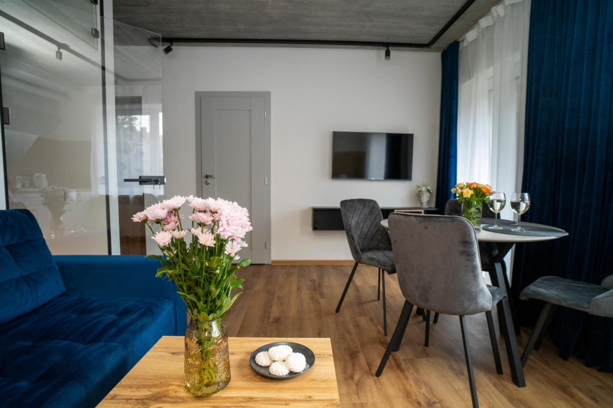 Fort63 Apartments Каунас Номер фото